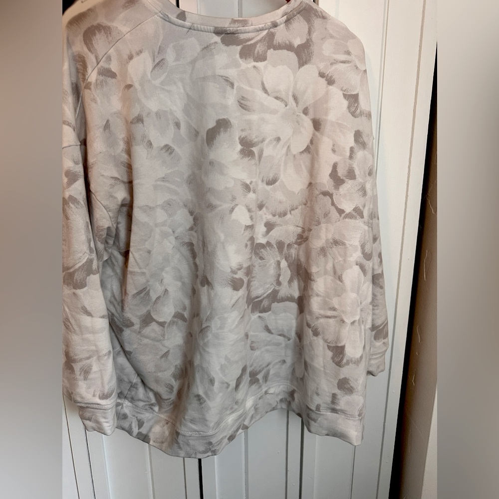 2x Athleta sweatshirt